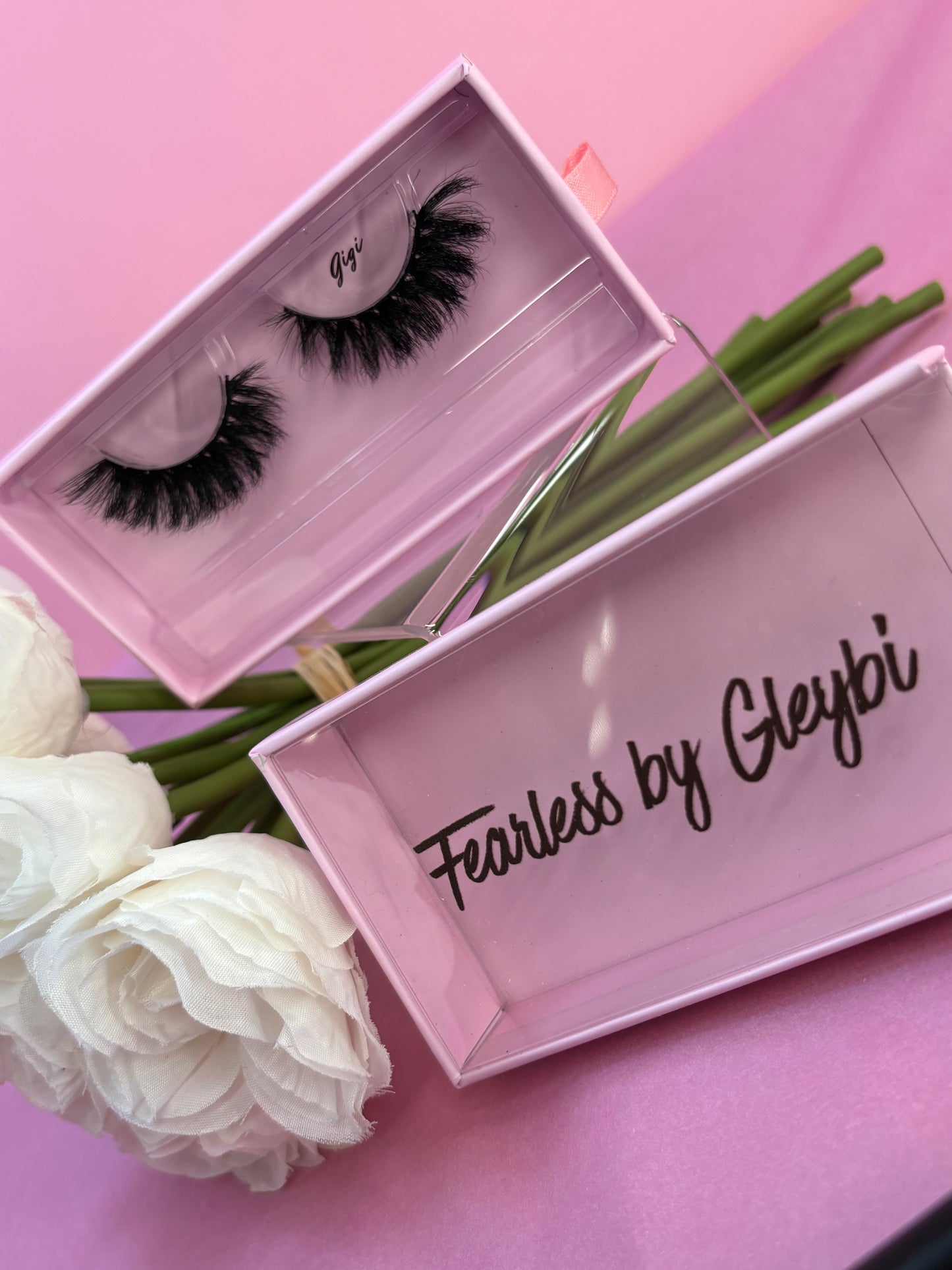 “GIGI” Eyelashes